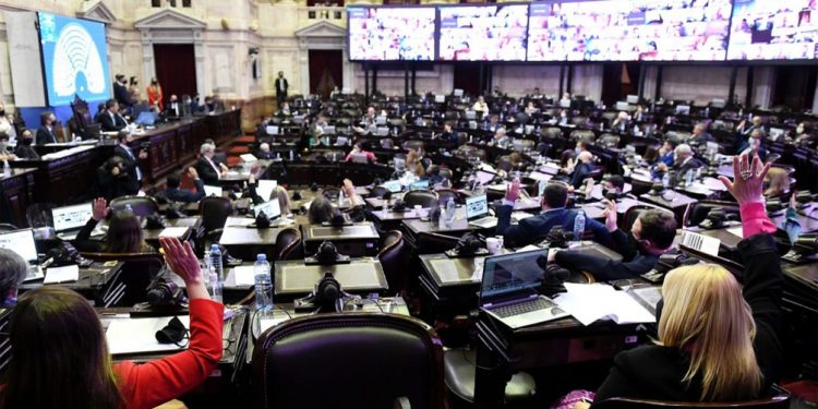 Capacitación ambiental obligatoria a funcionarios públicos